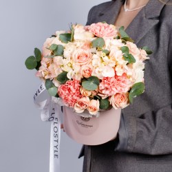 buket v shlyapnoj korobke 3